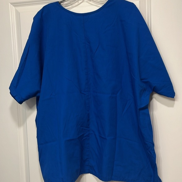 Scrub Top - Picture 2 of 6